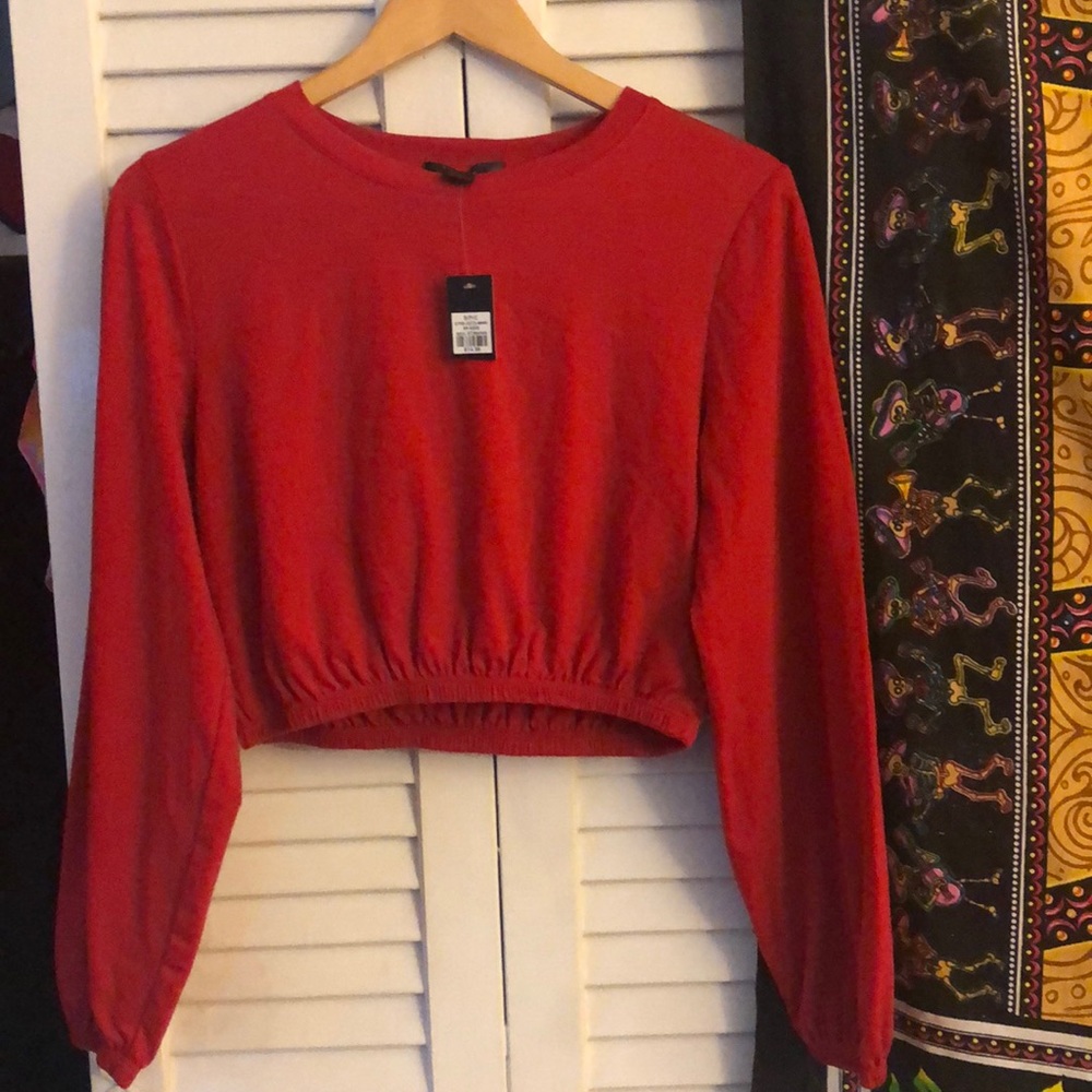Brand new crop top 
NEVER WORN
Tags still on